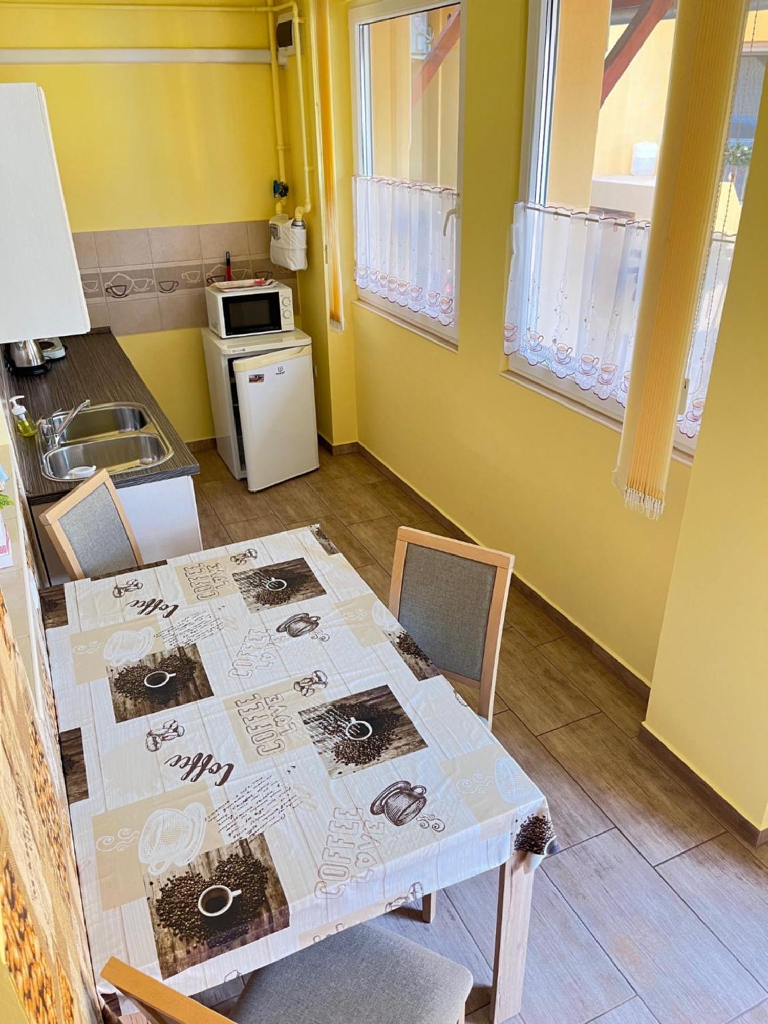 Gesztenye Apartman Мако Екстер'єр фото