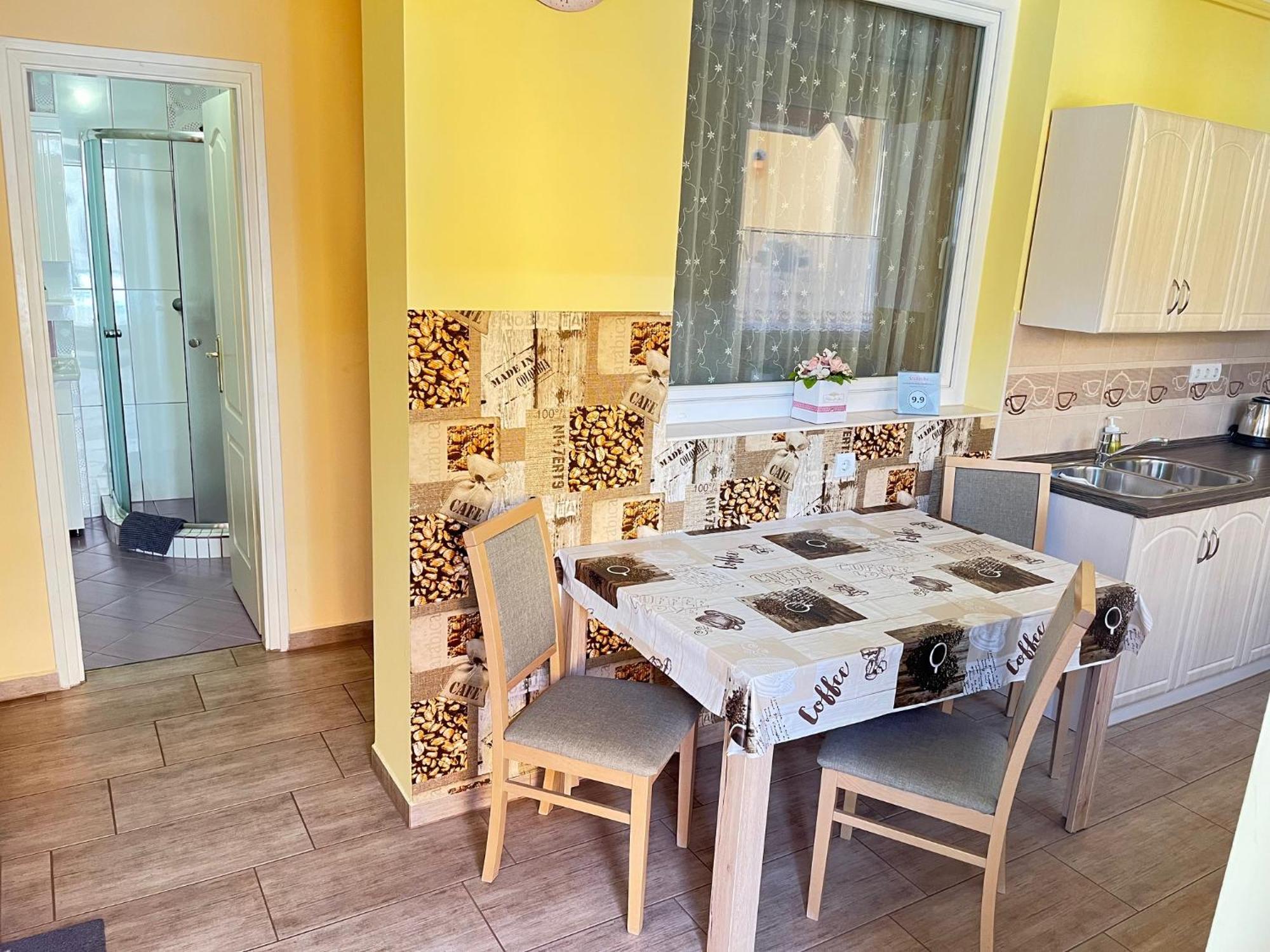 Gesztenye Apartman Мако Екстер'єр фото