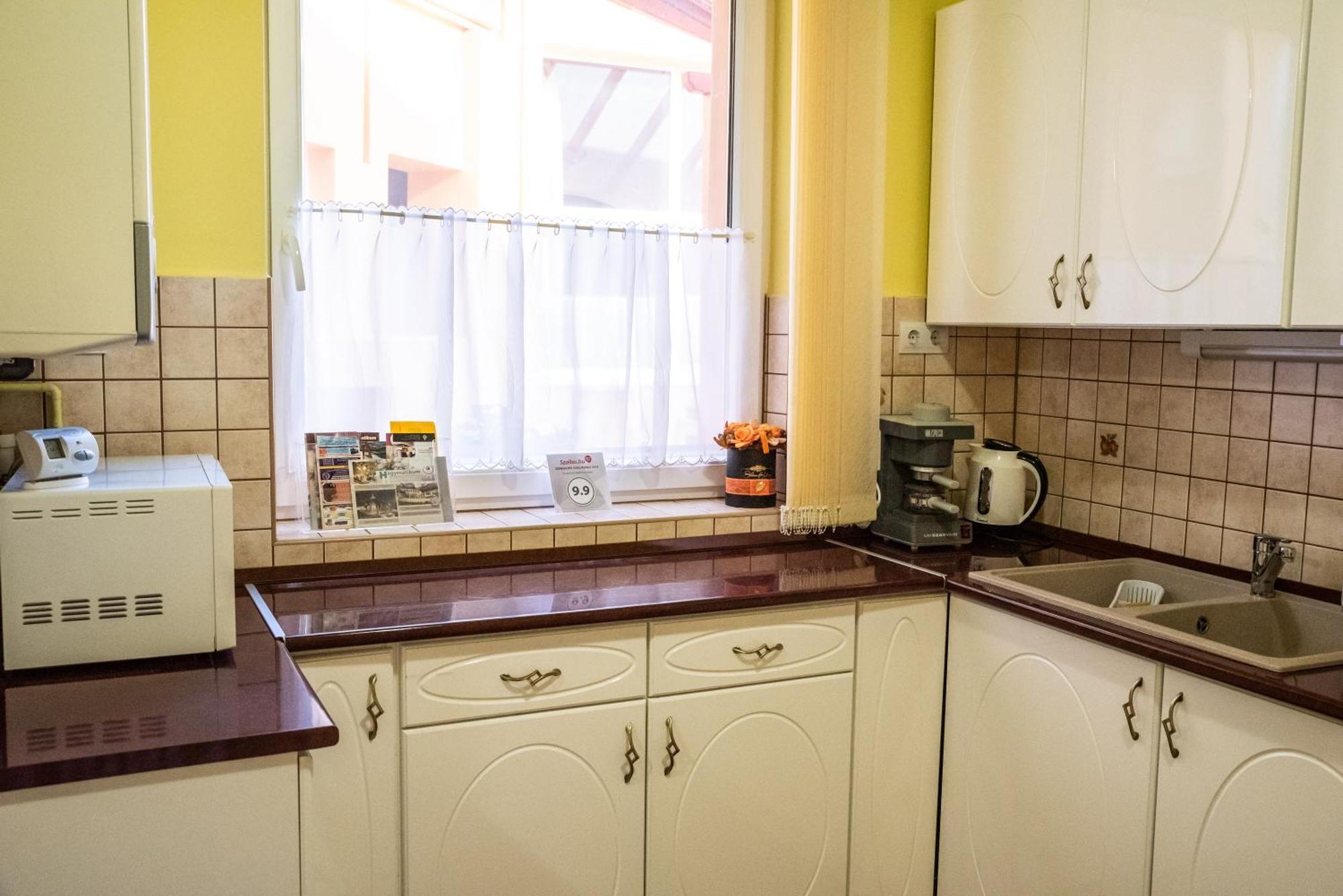 Gesztenye Apartman Мако Екстер'єр фото
